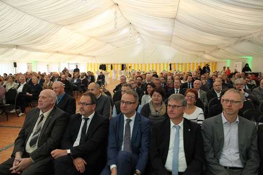 Rund 300 Gäste nahmen an dem offiziellen Festakt zum 50-jährigen Vitus Jubiläum teil